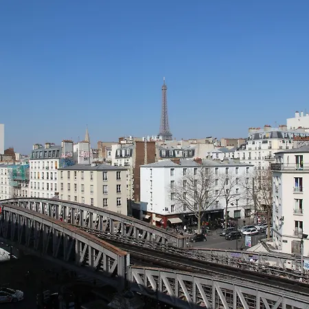 埃菲尔艺术酒店