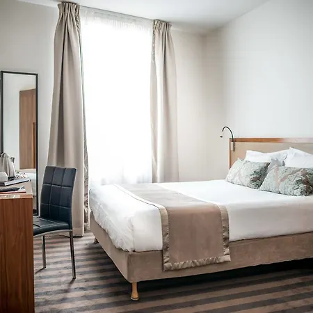 埃菲尔艺术酒店