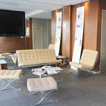 埃菲尔艺术酒店