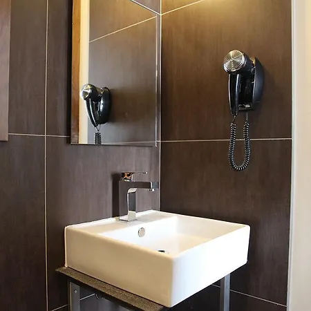 埃菲尔艺术酒店 3*