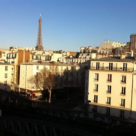 Hotel Art Eiffel 3*