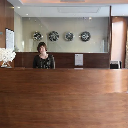 Art Eiffel Hotel 3*