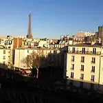 Отель Art Eiffel 3*