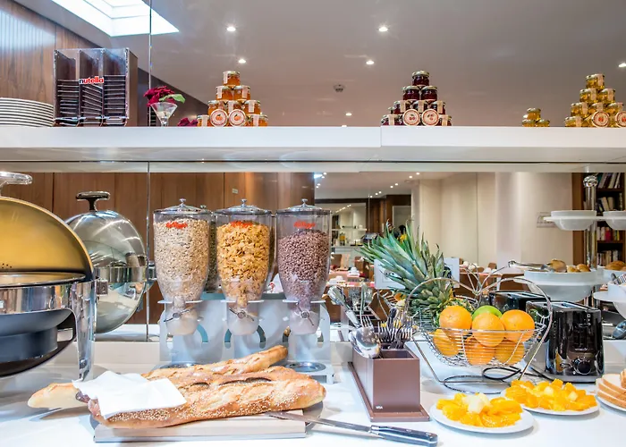 Отель Art Eiffel 3*