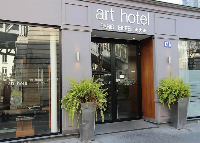 Art Eiffel 3*