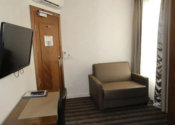 Hotel Art Eiffel Paris