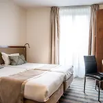 Art Eiffel Hotel